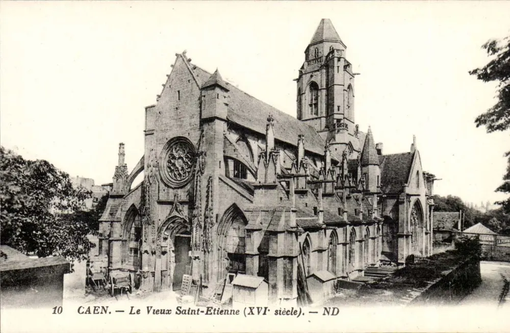 Caen — O Velho Saint-Etienne (século XVI) — ND - Frente