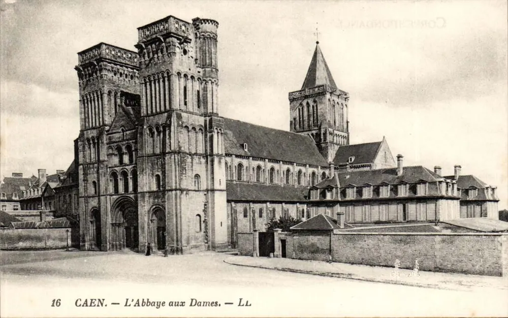 CAEN — A Abadia das Damas — LL - Frente