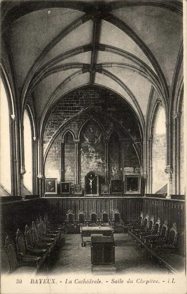 Bayeux - Die Kathedrale - Kapitelsaal - Vorderseite