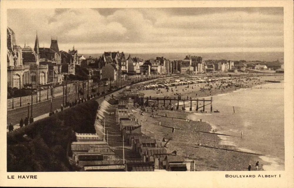 Le Havre — Boulevard Albert I — vista da praia e da frente marítima - Frente