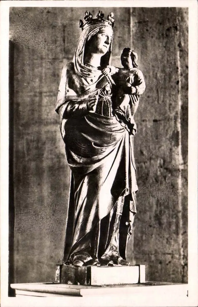 Avignon - Interior da Catedral - A Virgem Nossa Senhora de Todo-Poder — Réal-Photo C. A. P. Strasbourg - Frente