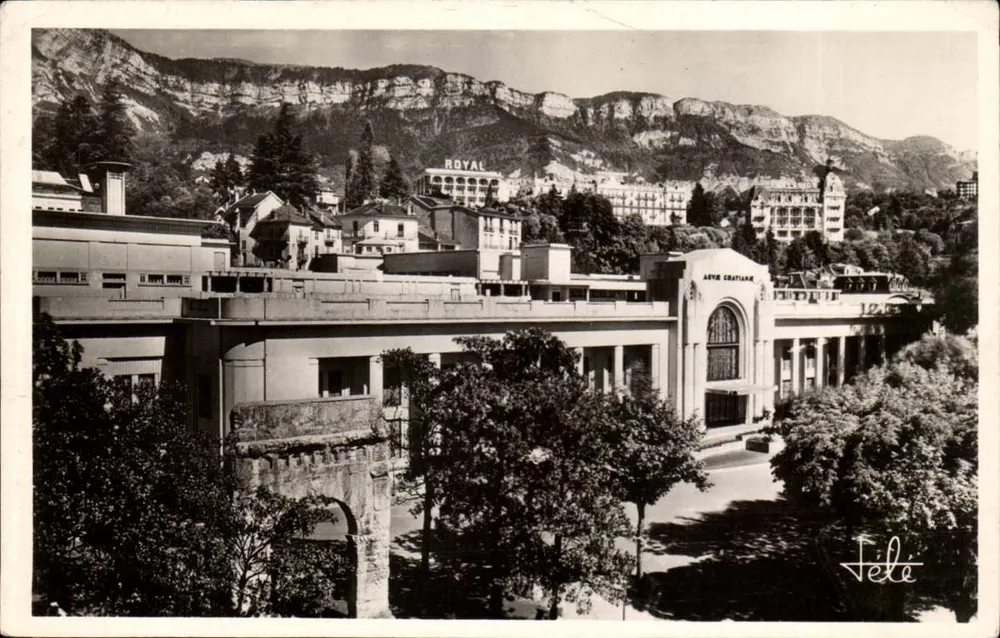 Aix-les-Bains — Arco Compagnie — Estabelecimento termal — Edições TÉLÉ - Frente