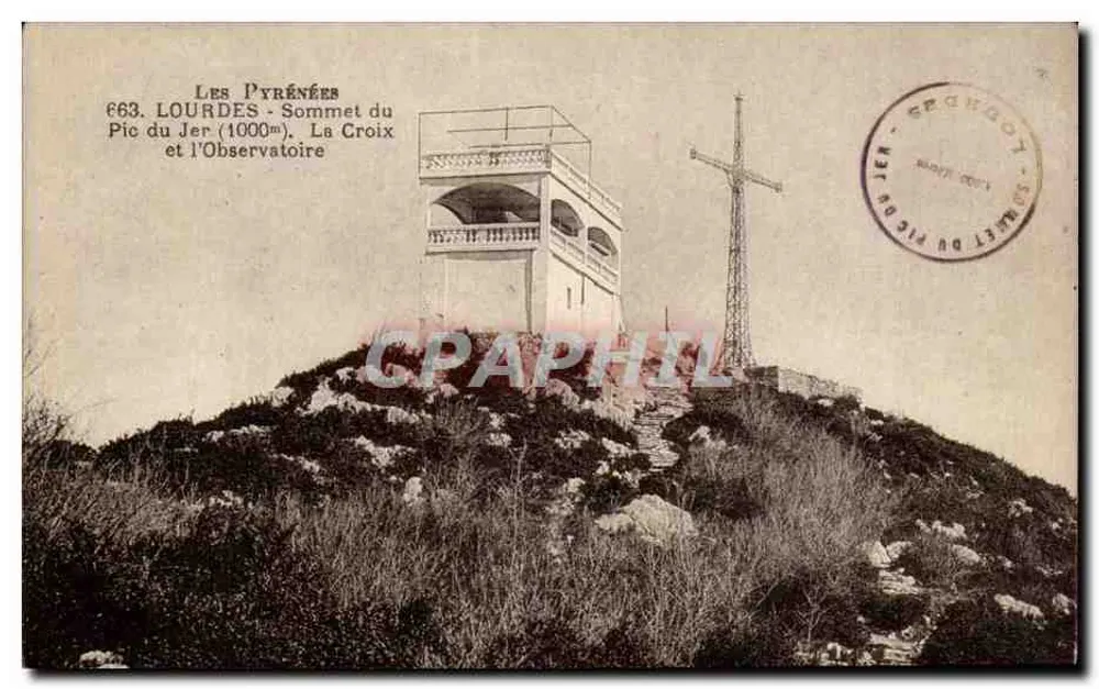 Die Pyrenäen - Lourdes - Gipfel des Pic du Jer (1000m), Kreuz und Observatorium - Vorderseite