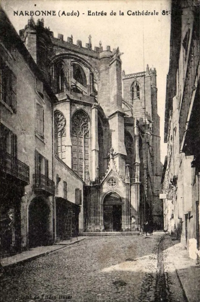 NARBONNE (Aude) - Entrada da Catedral Saint-Étienne - Frente