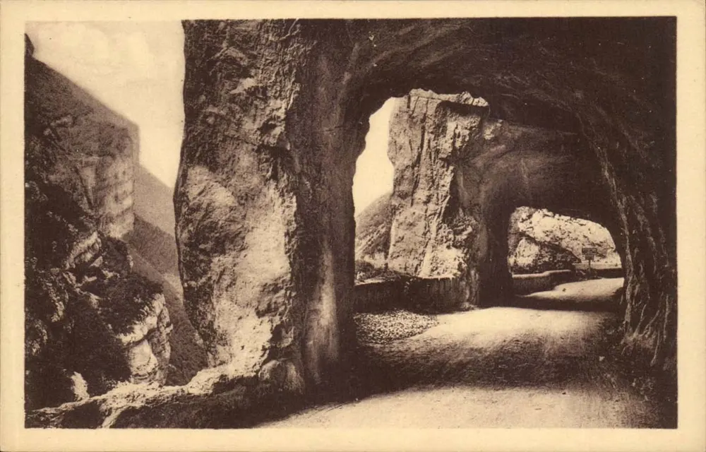 Grands Goulets — Das Paar der beiden Tunnel — Im Vercors — Verlag Dauphinite-Paysages - Vorderseite