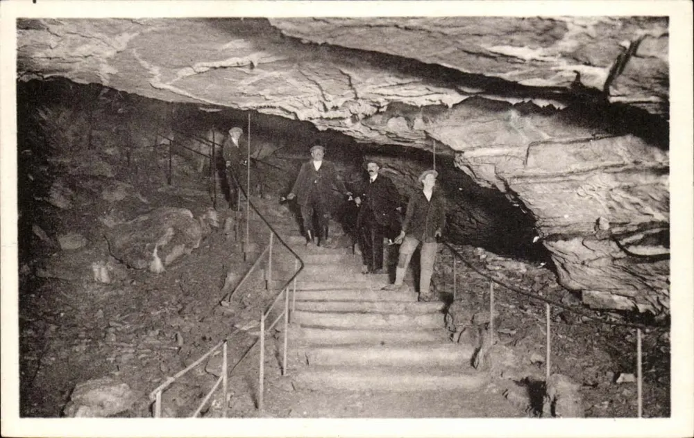 Arcy-sur-Cure Caves — The Descent — Edition of the Arcy-sur-Cure Caves - Front