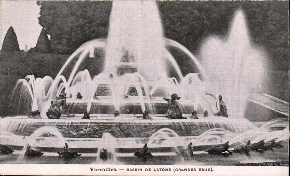 Versailles — Bassin de Latone (Grandes Eaux) — Staerck, Paris - Frente
