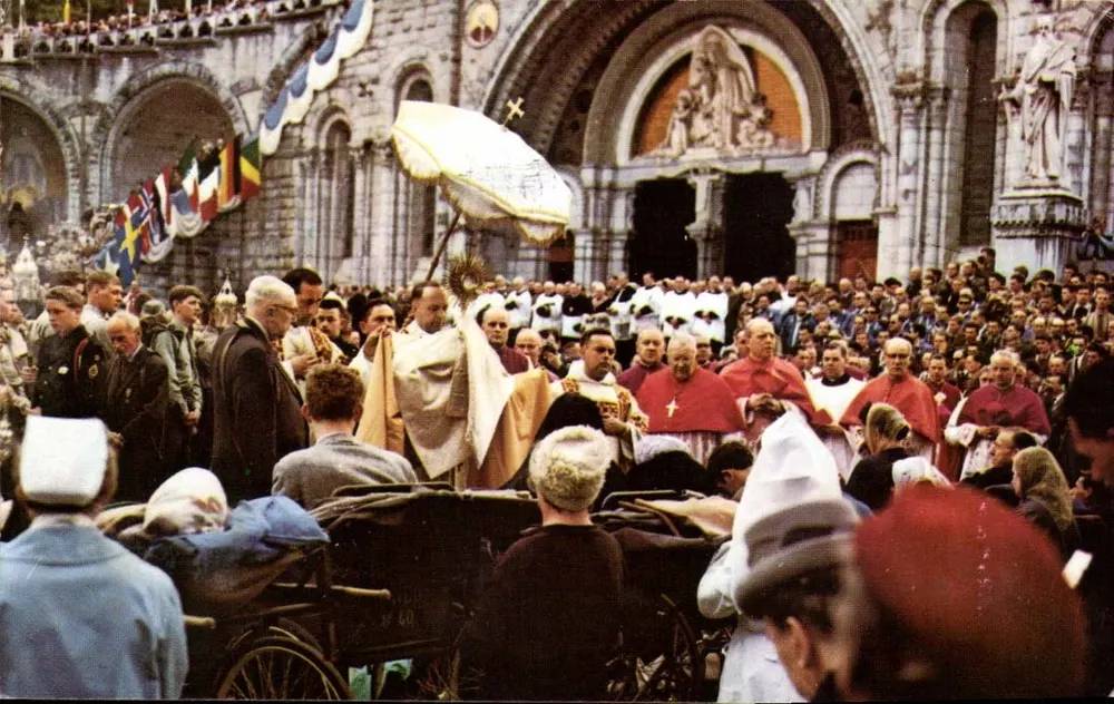 Lourdes — Bendición a los enfermos en la Esplanade — Ed. Gep. Poulblanc - Anverso