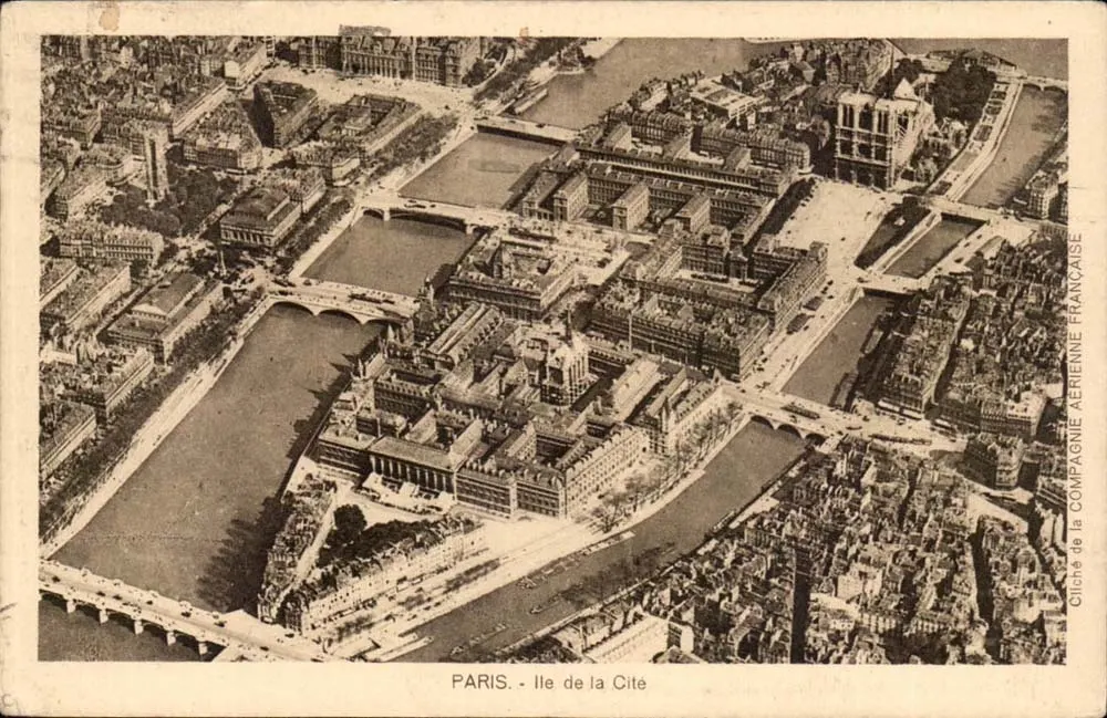 Paris - Ilha de La Cité — cliché da Compagnie Aérienne Française - Frente