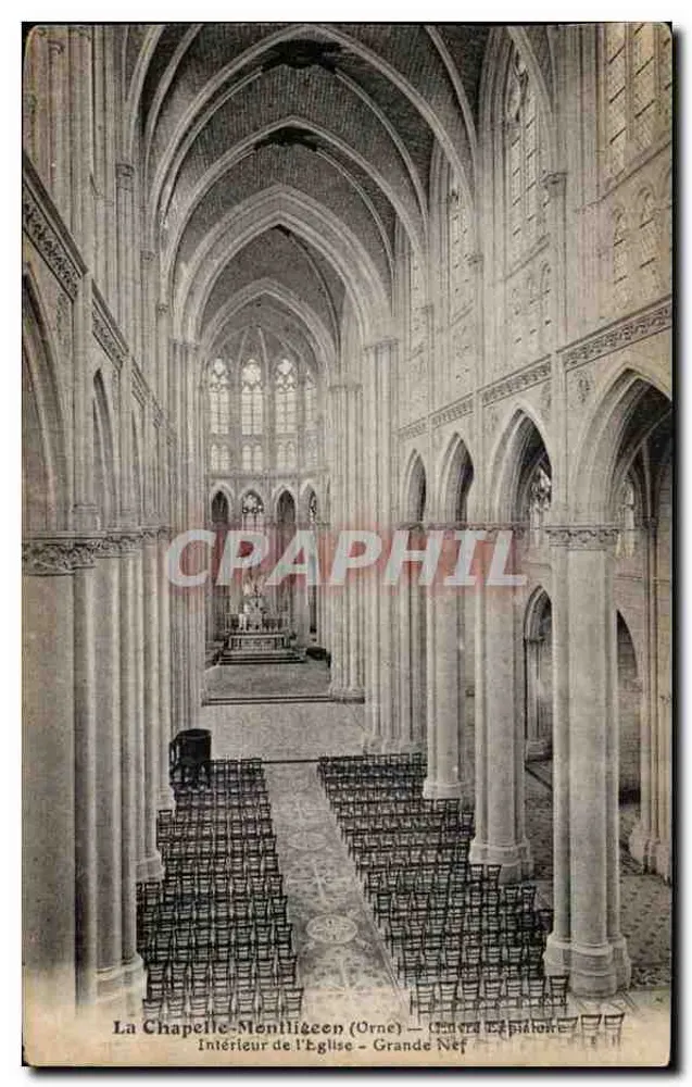 La Chapelle-Menillicen (Orne) — Innenansicht der Kirche — Große Kirchenschiff - Vorderseite