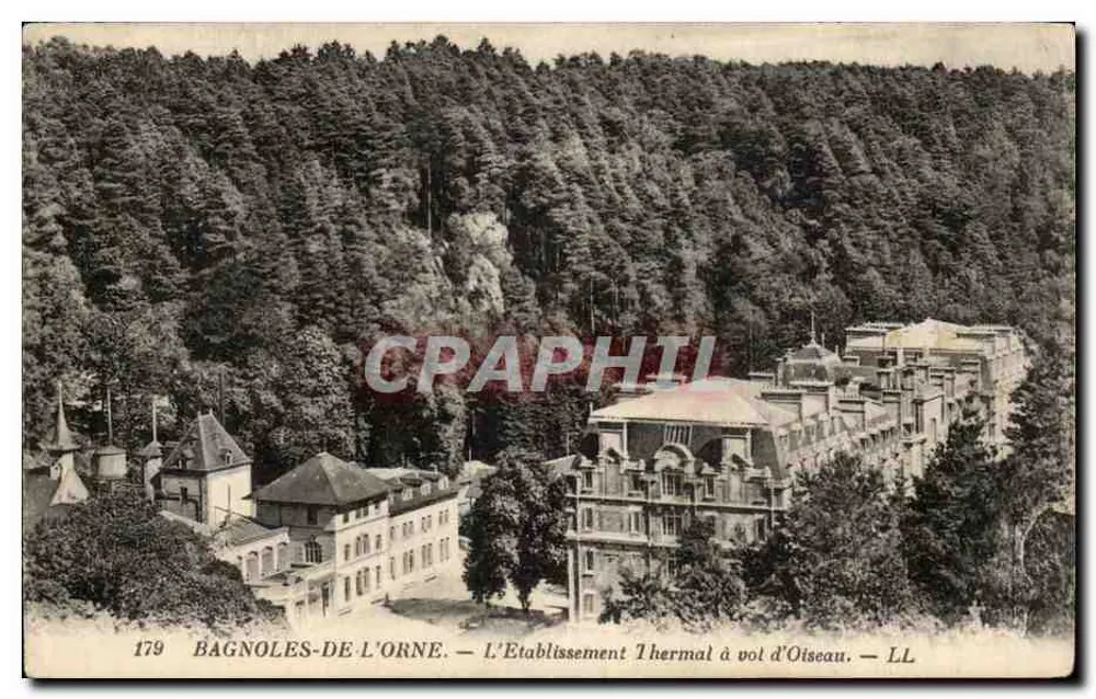 BAGNOLES-DE-L'ORNE — Luftbild des Kurortes — LL - Vorderseite