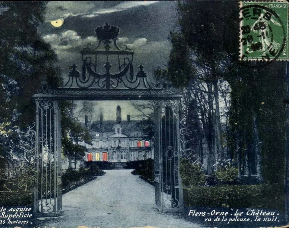 Fliers-Orne. Das Schloss von der Wiese aus, bei Nacht — Albert Buison, Verleger - Vorderseite