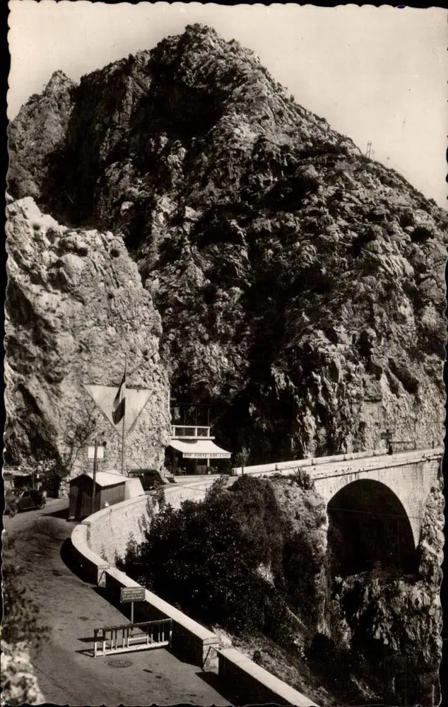 De brug Saint-Louis — Franse-Italiaanse grens — uitgever NORDNET - Voorkant