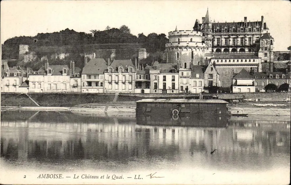 Amboise — O Castelo e o Quai — LL. n°2 - Frente