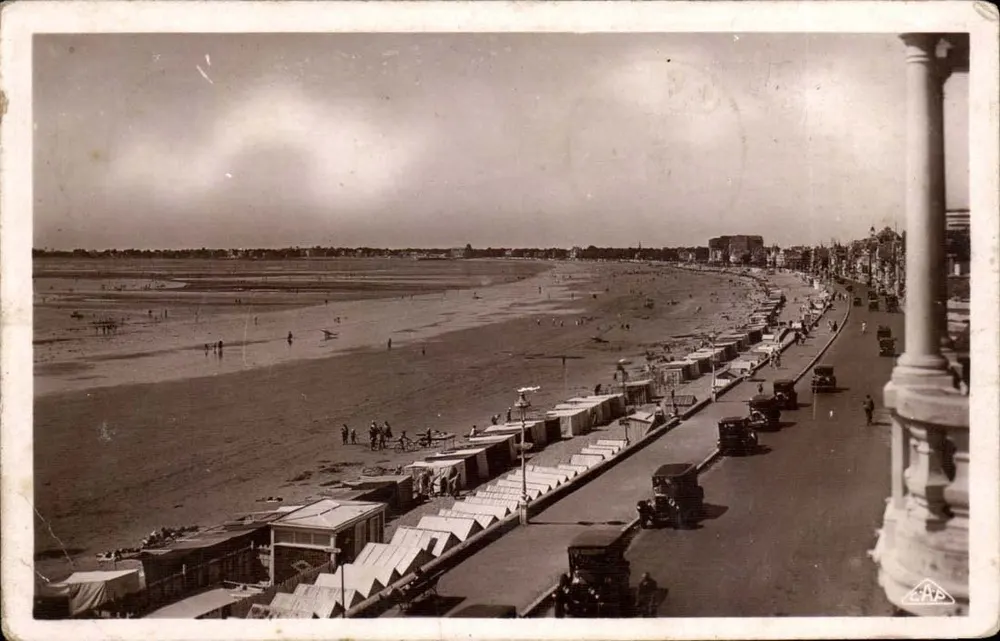 La Baule — Allgemeiner Blick auf den Strand in Richtung Pouliguen — Réal-Photo, P. Strasbourg - Vorderseite