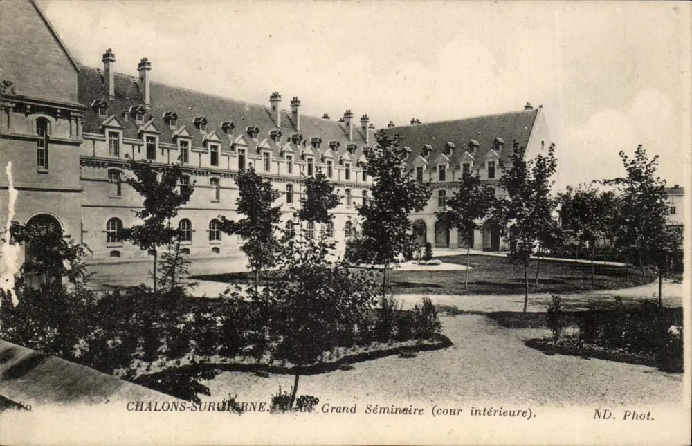 Chalons-sur-Marne — Großes Seminar (Innenhof) — N.D. Phot. - Vorderseite