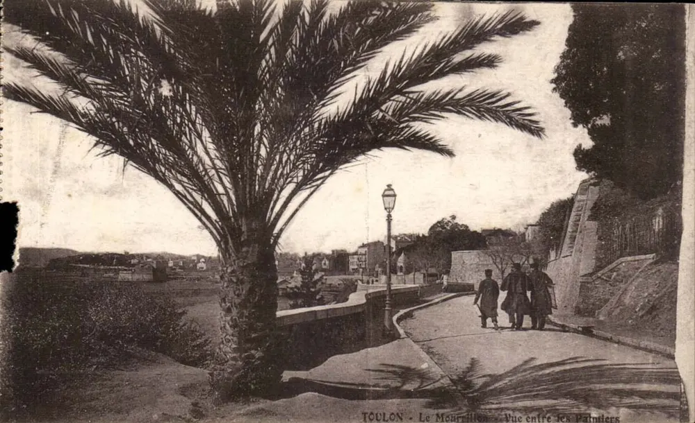 Toulon - Le Mourreillan - Ansicht zwischen den Malern - Vorderseite