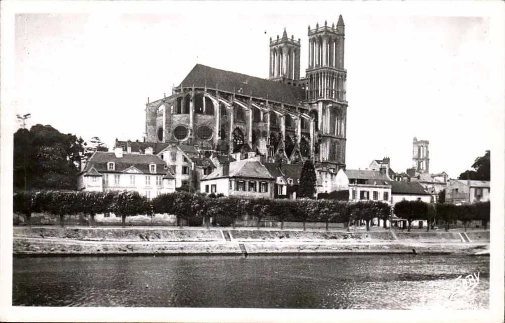 Mantes-la-Jolie — Catedral Nossa Senhora — Editor SUBY - Frente