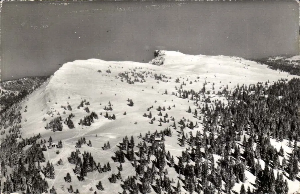 Ste-Croix — Les Avattes und der Chassergen — Luftaufnahme, Zürich - Vorderseite