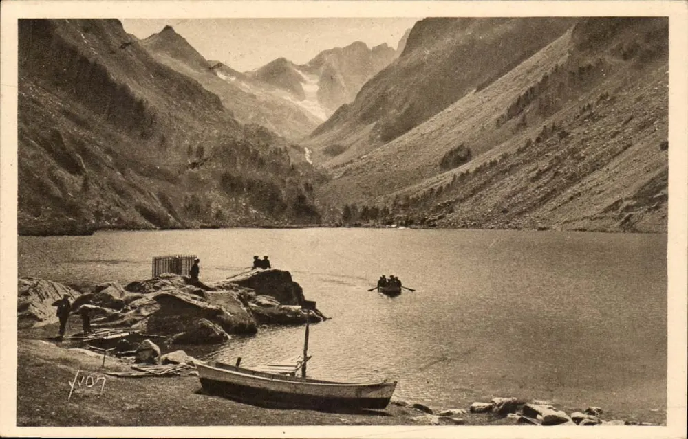 Lago de Gaube — Arredores de Cauterets — Edições de Arte Yvon, Paris - Frente
