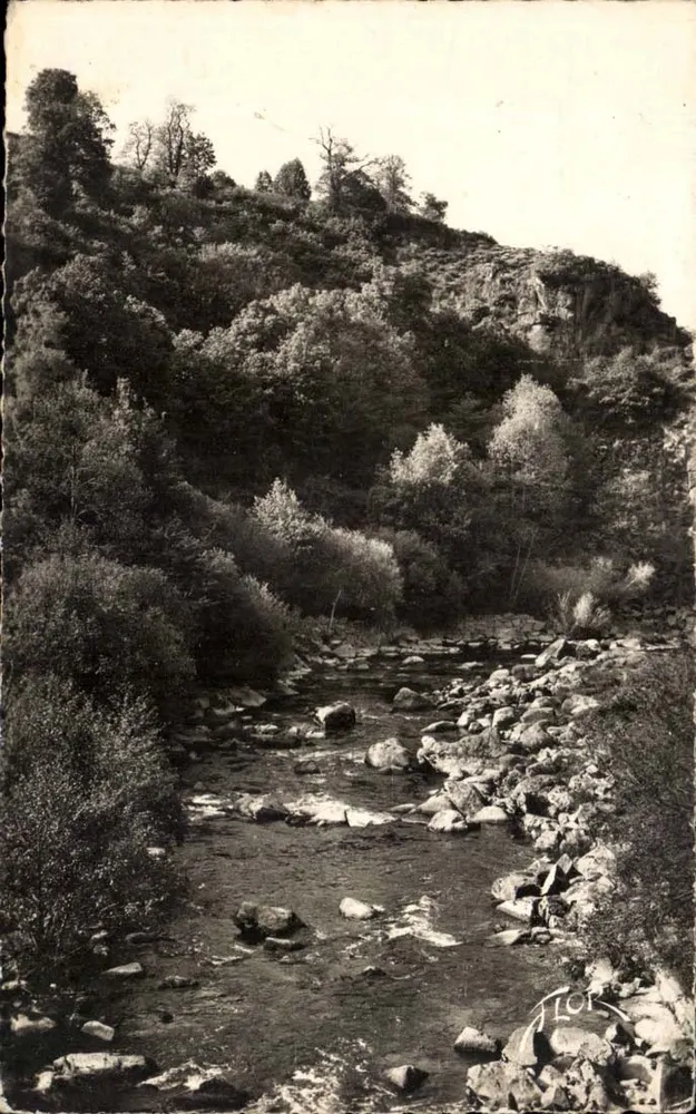 A Vale da Creuse — Crozant (Creuse) — Edições Artísticas Veritable - Frente