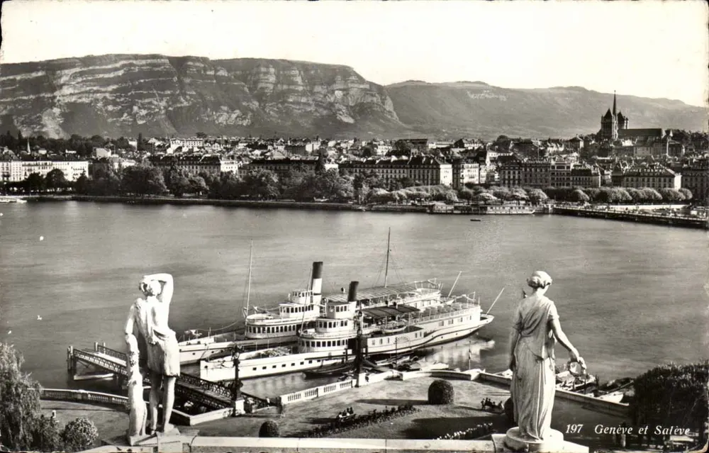 Genève et Salève — vue du lac avec bateau à vapeur — Phot. Ed. C. Bertotti, n° 197 - Frente