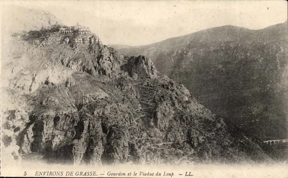 Umgebung von Grasse — Gourdon und der Viadukt des Loup — LL - Vorderseite