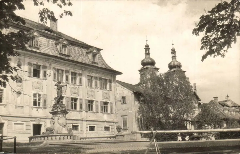 Donauwörth — Hotel Lamm und Kirche — Ansichtskarte - Vorderseite