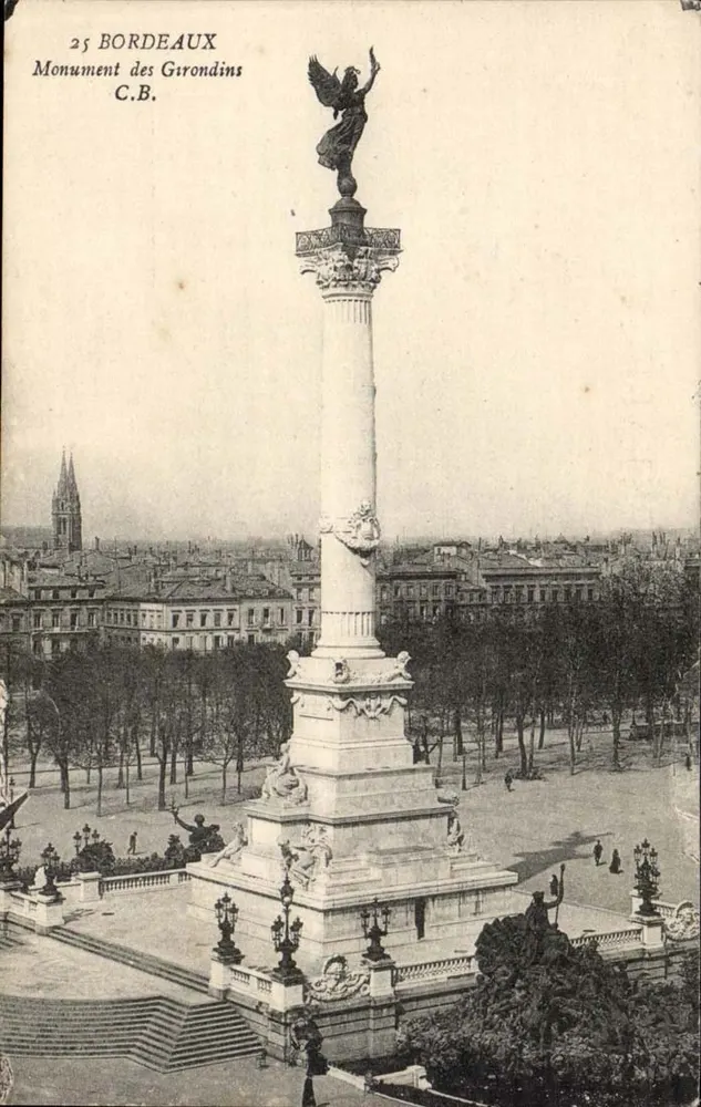 Bordeaux — Monumento dos Girondinos — C.B. - Frente