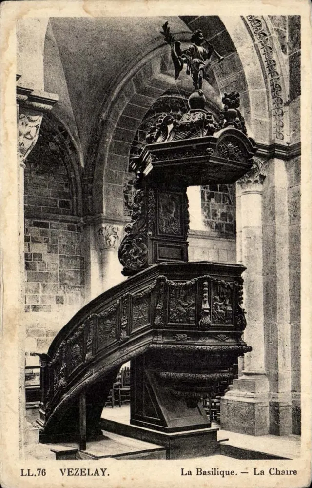 Vézelay — A Basílica — A Cátedra - Frente