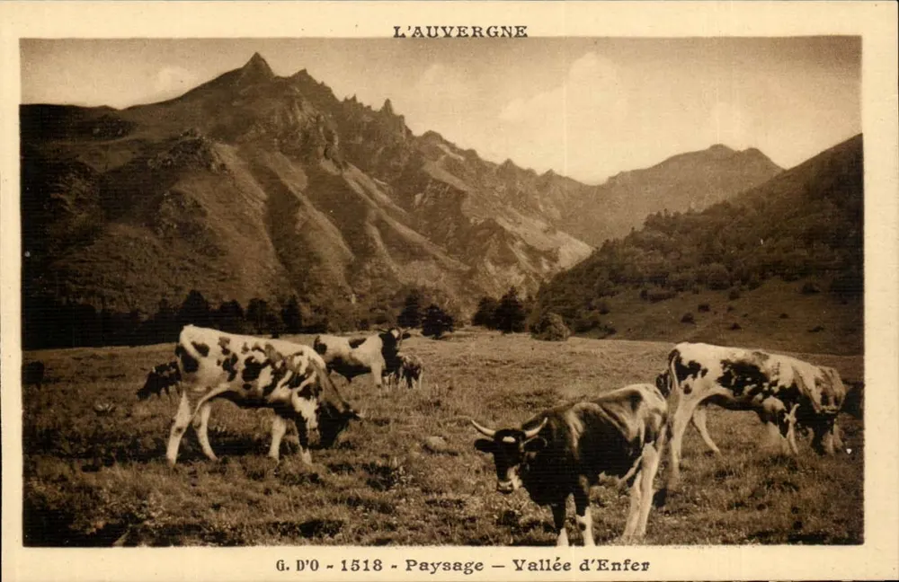 A Auvergne — Paisagem — Vale do Inferno — G. D'O - 1518 - Frente