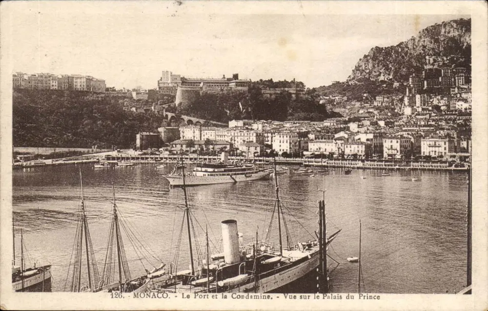 Monaco - Der Hafen und die Condamine - Blick auf das Schloss des Prinzen - Vorderseite