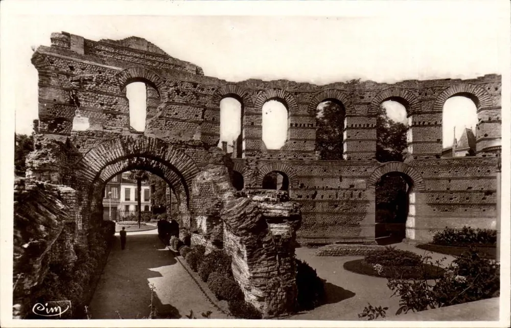 Bordeaux (Gironde) — Die römischen Ruinen des Palais Gallien — Verlag Combier & Dacon, Nr. 46 - Vorderseite