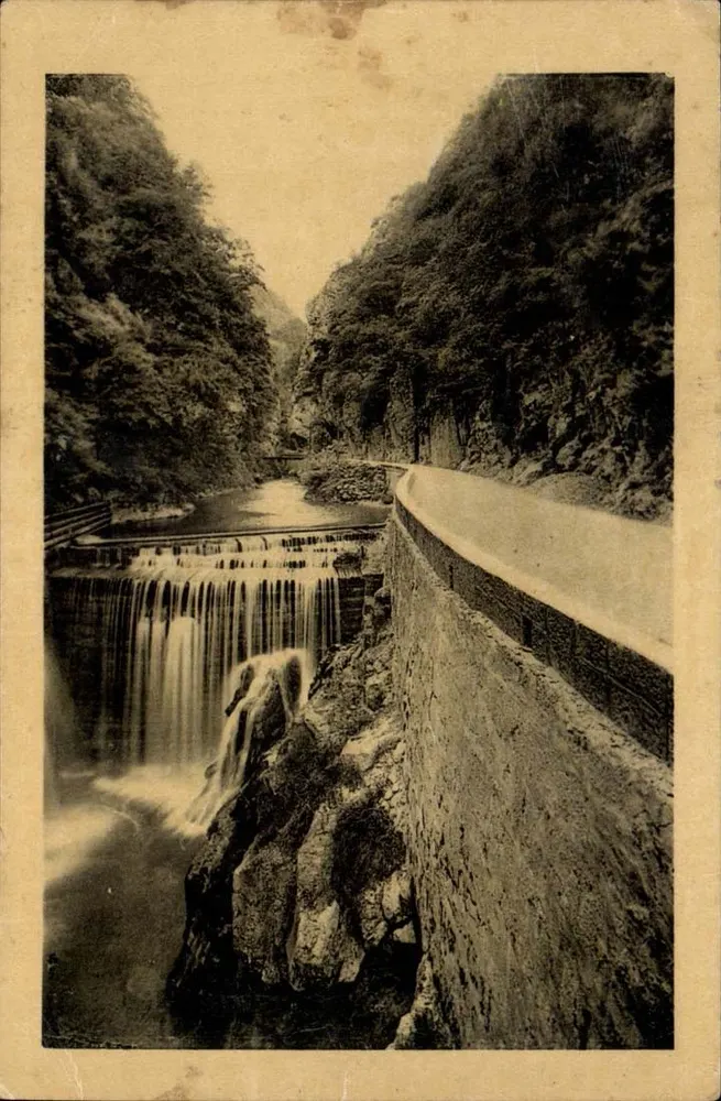 Cachoeira da Grande Chartreuse — Estrada da Grande Chartreuse — Editor: Grand Palais, Paris - Frente