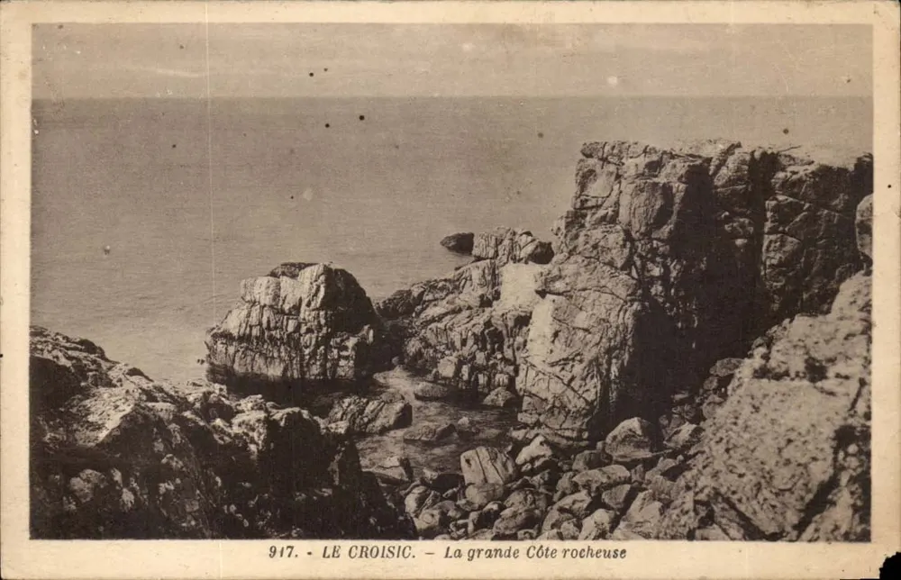 Le Croisic — A Grande Costa Rochosa — Edição La Cigogne, 15 bis, rue de Strasbourg, Nantes — n° 917 - Frente