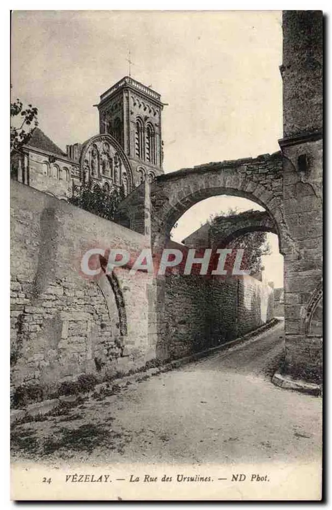 Vézelay — A Rue das Ursulinas — ND Pbot. - Frente