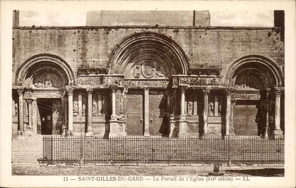 Saint-Gilles-du-Gard — Der Portal der Kirche (12. Jahrhundert) — LL - Vorderseite