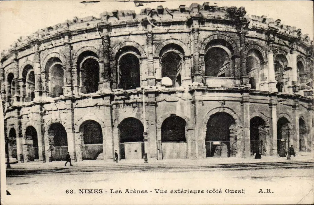Nîmes - Die Arenen - Außenansicht (Westseite) — A.R. n°68 - Vorderseite
