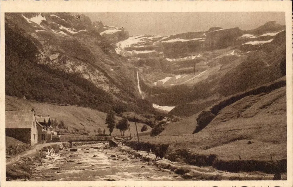 O Circo e o Gave diante da Chaumière — Gavarnie — Edição Photo-Guilnault, n°219 - Frente