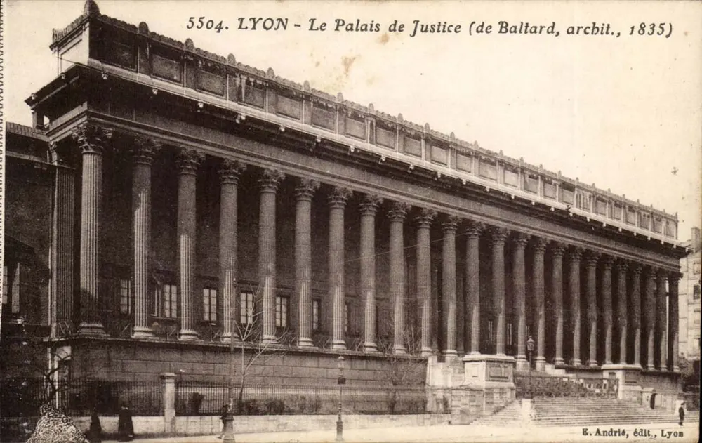 LYON - Het Paleis van Justitie (van de architect Baltard, 1835) — E. Andrié, uitgever, Lyon, n° 5504 - Voorkant