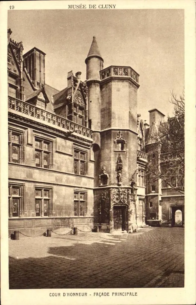 Museu de Cluny — Pátio de Honra - Fachada Principal — Braun & Cie, Imp.-Edit. (França) n° 2331 - Frente