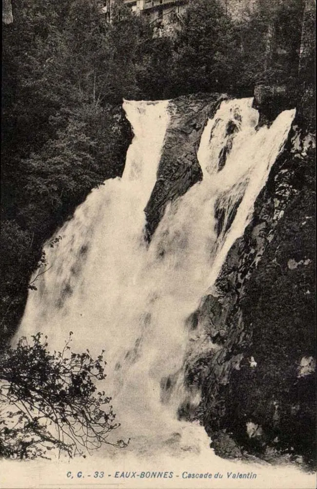 Eaux-Bonnes - Cachoeira do Valentin — C.C. - 33 — editor Carrache, Pau - Frente