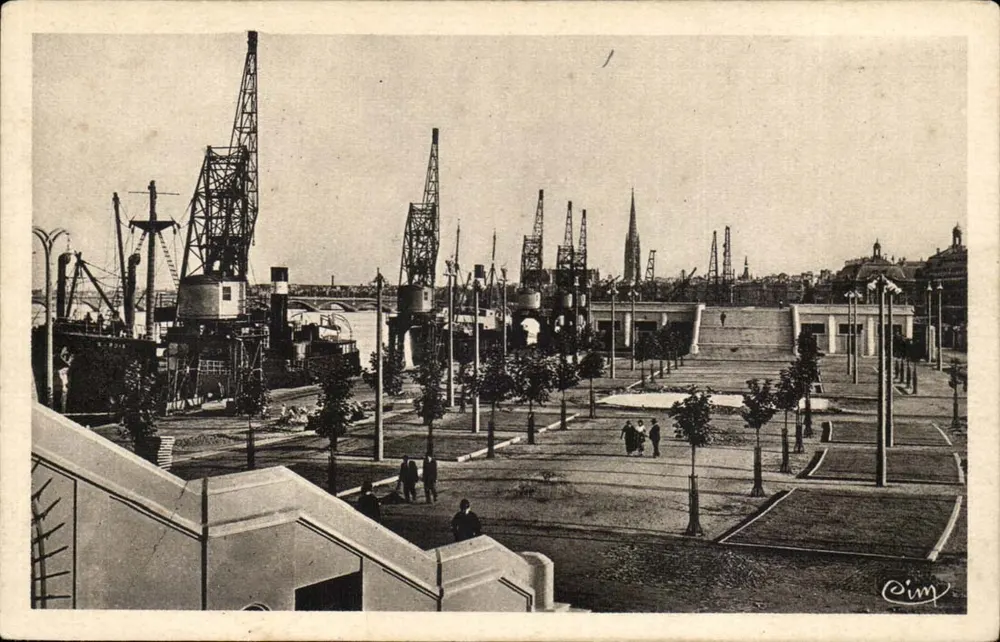 Bordeaux — Os Novos Quais — Héliogravure Orbie Macon n°39 - Frente