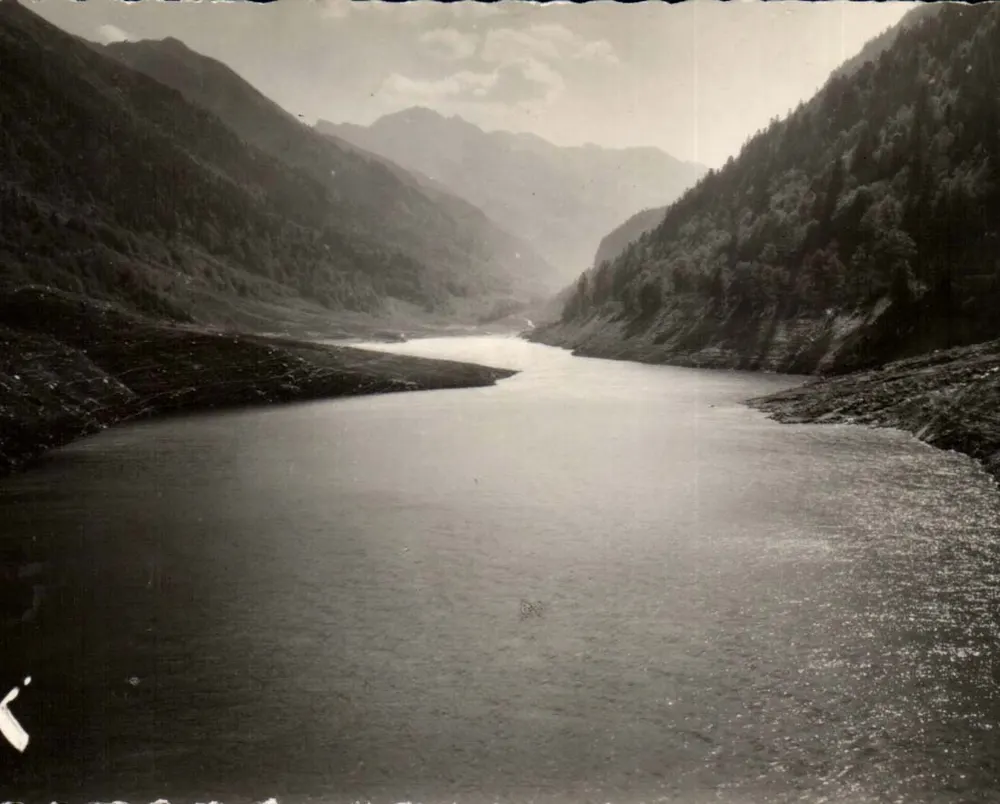 Lago de montanha — vista panorâmica — Ed. Jove, Pont-Napoléon 67 m. - Frente
