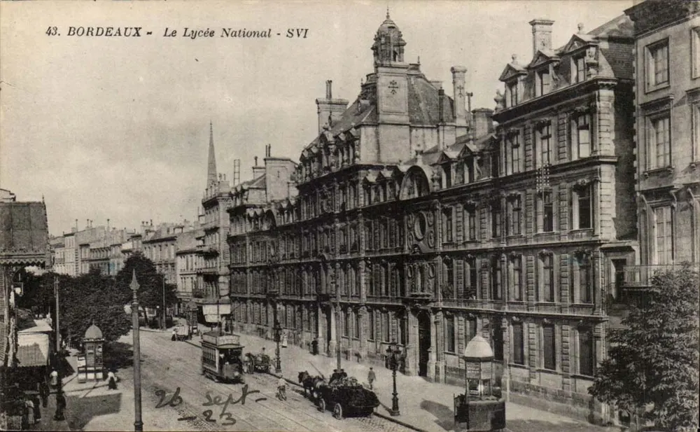Bordeaux - O Liceu Nacional - SVI - Frente