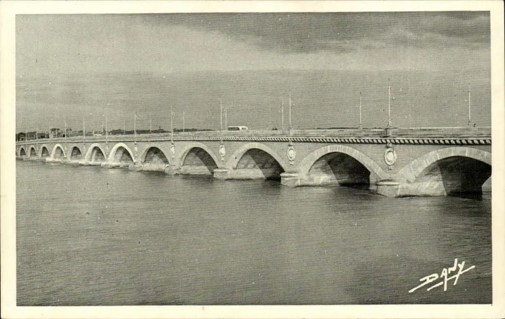 O Ponte de Pierre — Bordeaux — Edição Régnier e Druil - Frente