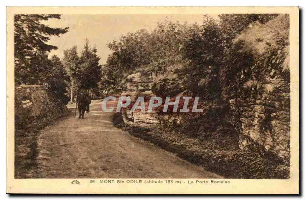 Mont Ste-Odile (Höhe 763 m) — Die Römische Pforte — Gîte Alacienne des Arts Phénoméniques - Vorderseite