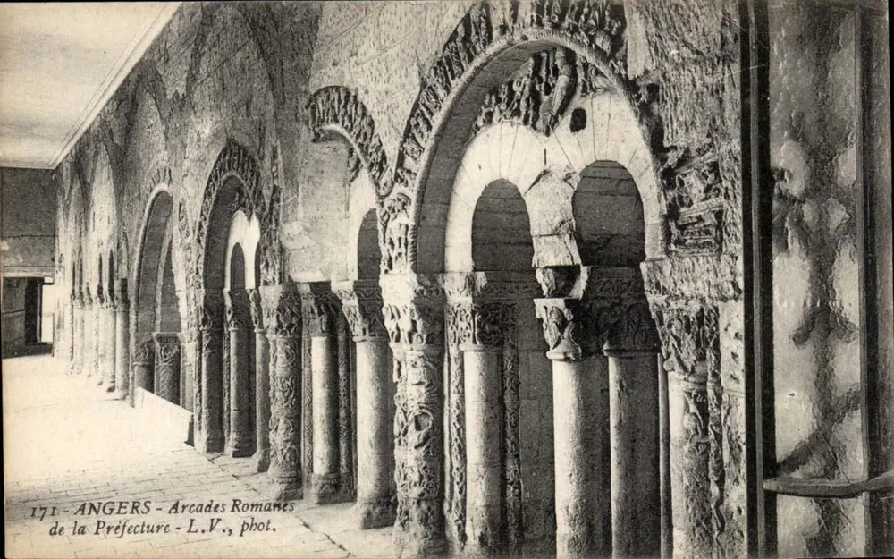 Angers — Rzymskie Arcydy Prefektury — L.V., fot. n°171 - Awers