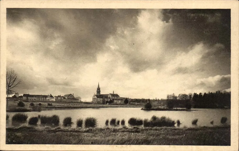 Abbaye de la Grande Trappe — L'Étang de Rancé — Gewitterhimmel — Édito-Lorraine, Nancy - Vorderseite