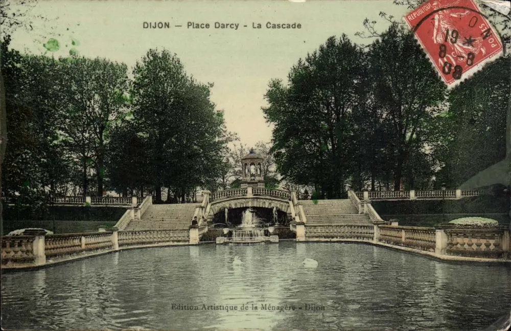 Dijon — Place Darcy — A Cascata — Édition Artistique de la Ménagère, Dijon - Frente